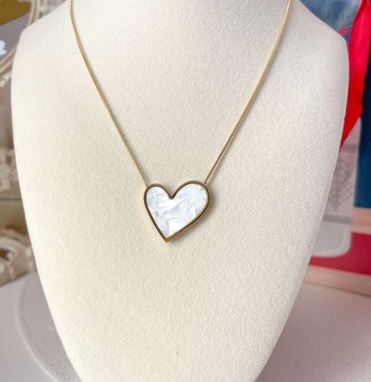 Cuore bianco necklace